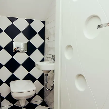 Apartament Number 1